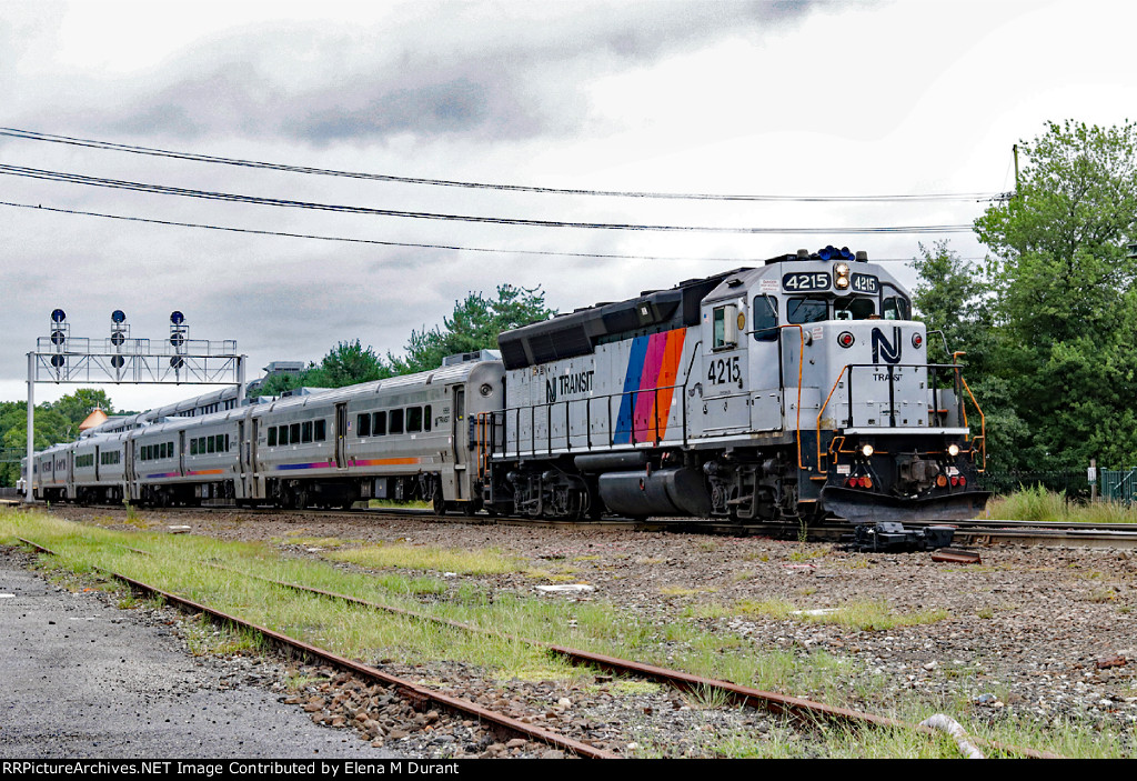 NJT 4215 on train 1113